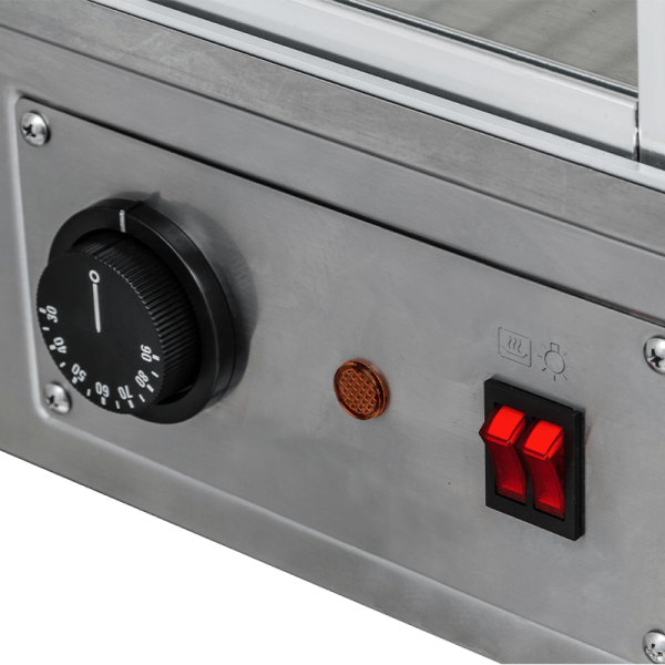 Image de contrôle de température d'un réfrigérateur commercial de New Air Réfrigération en acier inoxydable.